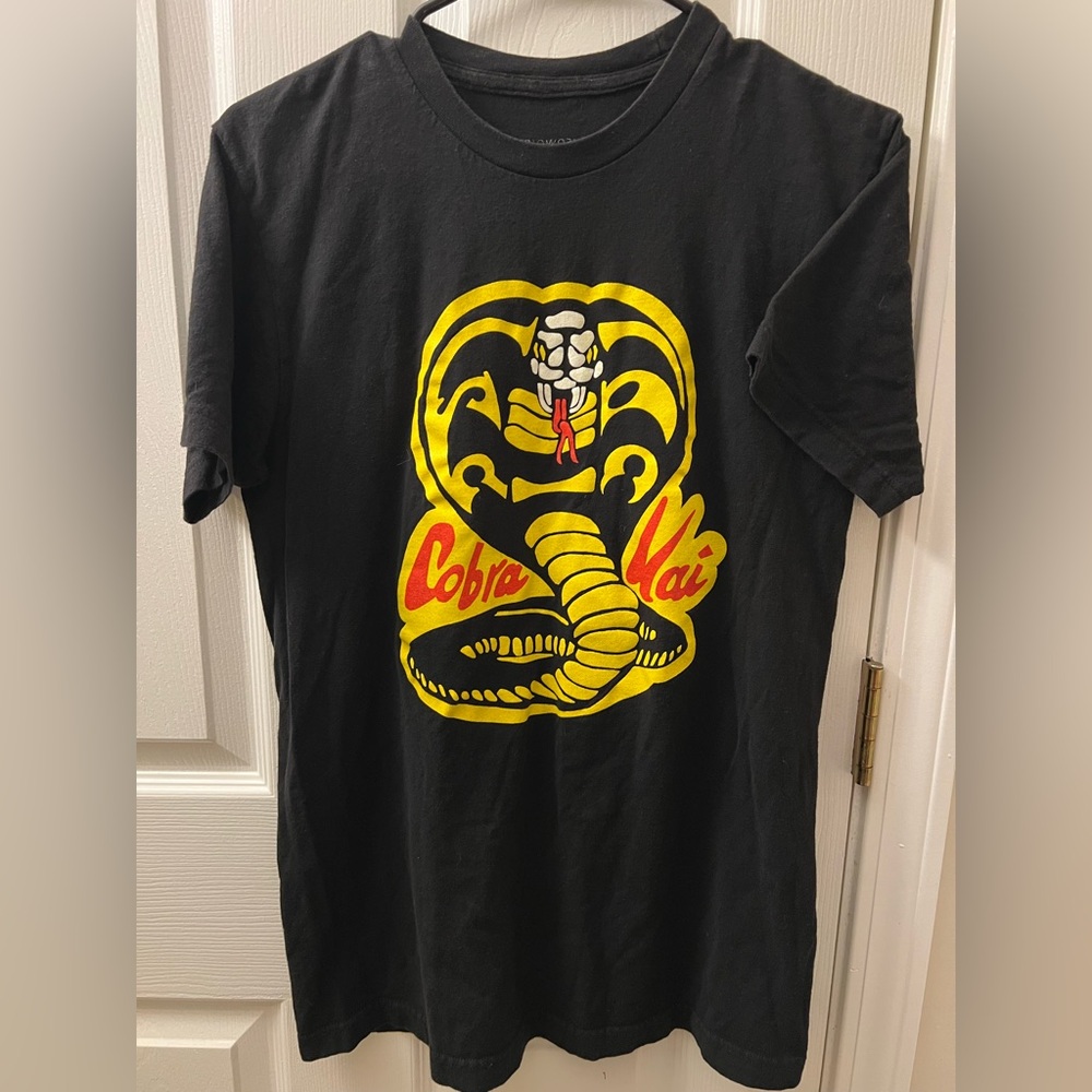 5/$25 Karate Kid Cobra Kai Graphic Licensed Logo Black T-Shirt Size M Authentic